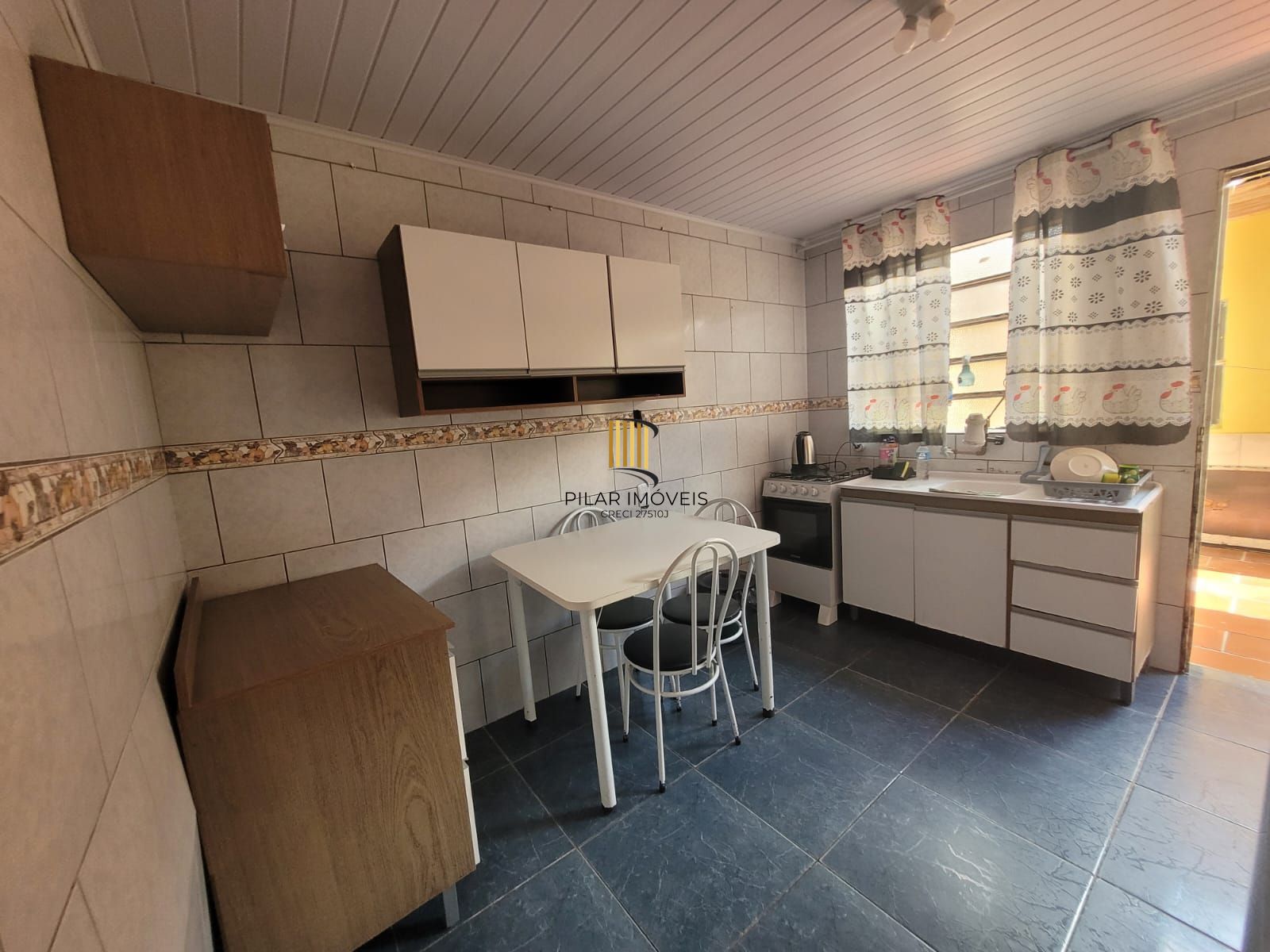 Casa 3 dormitórios no bairro Restinga