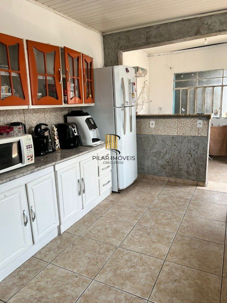 Casa 4 Dormitório(s) Bairro Hípica