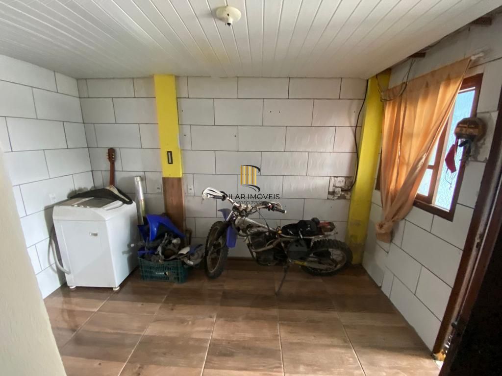 Casa 3 dormitórios no bairro Hípica