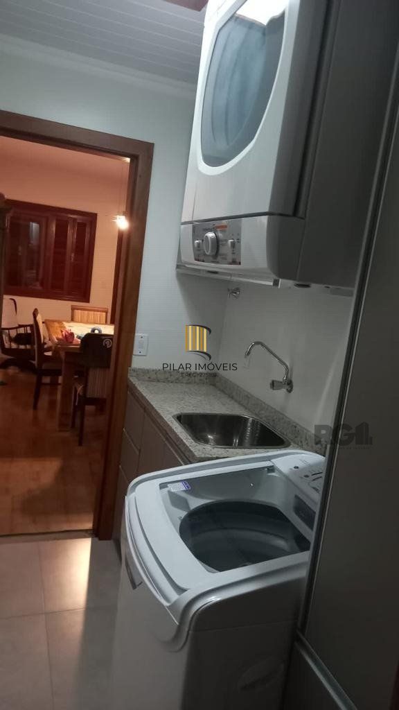 Casa 4 Dormitório(s) Bairro Hípica