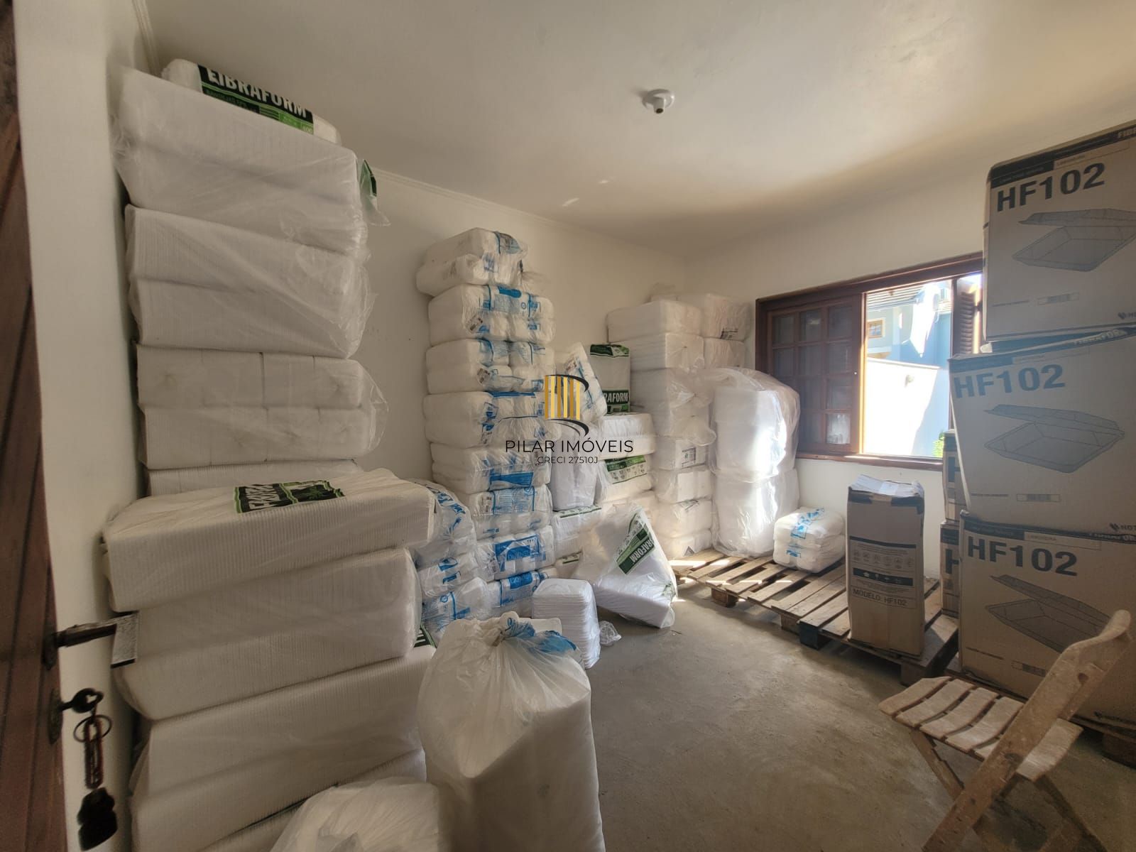 Casa 4 dormitórios no bairro Camaquã