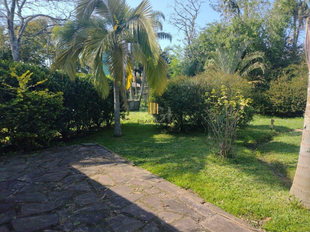 Sítio para Venda - 245m², 4 dormitórios, 10 vagas - Lami