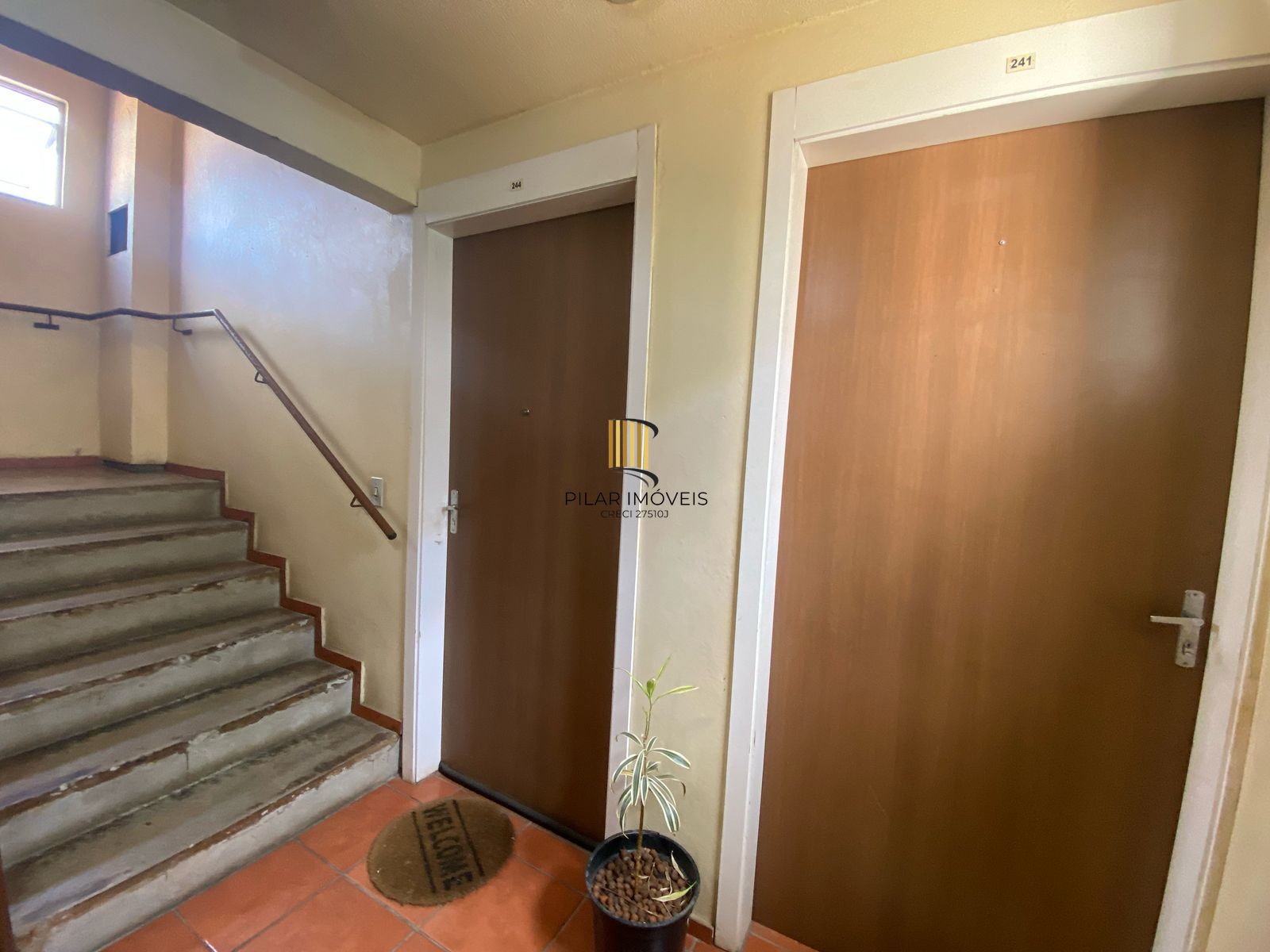 Apartamento 2 dormitórios no bairro Campo Novo