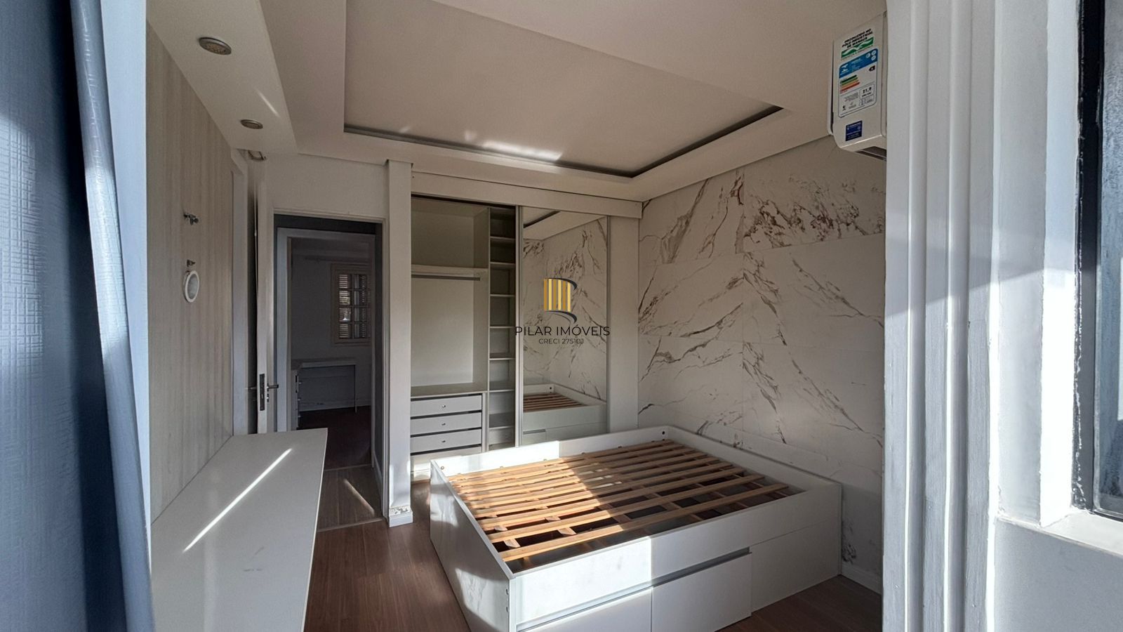 Casa 3 dormitórios no bairro Hípica