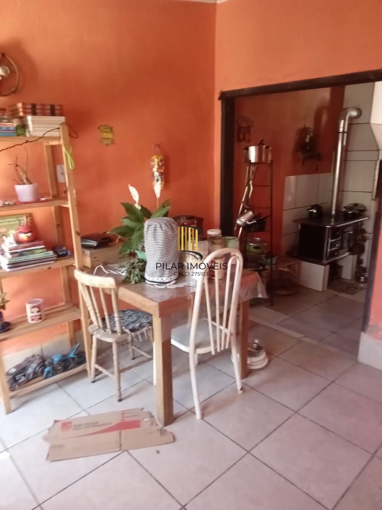 Casa 4 dormitórios no bairro Restinga