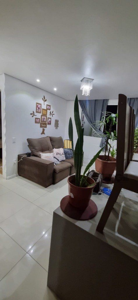 Apartamento 2 Dormitório(s) Bairro Cavalhada