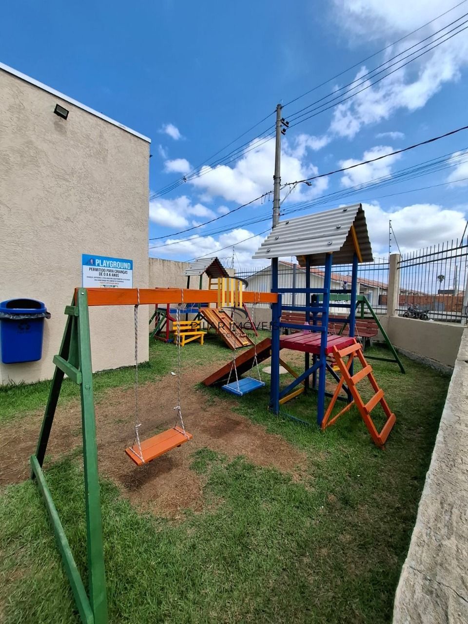 Casa de Condomínio 2 dormitórios no bairro Restinga