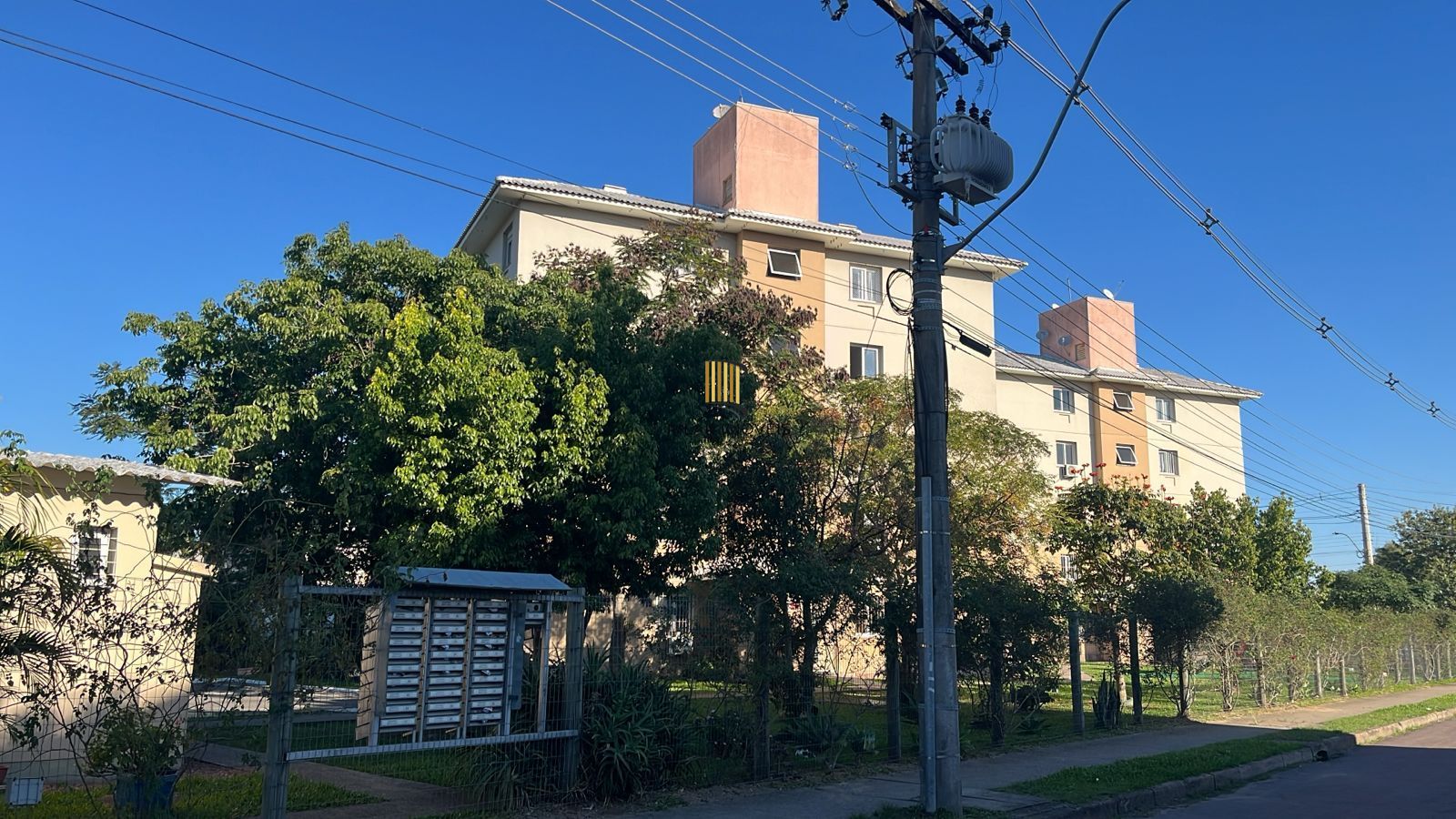 Apartamento semi mobiliado - Pilar Imóveis
