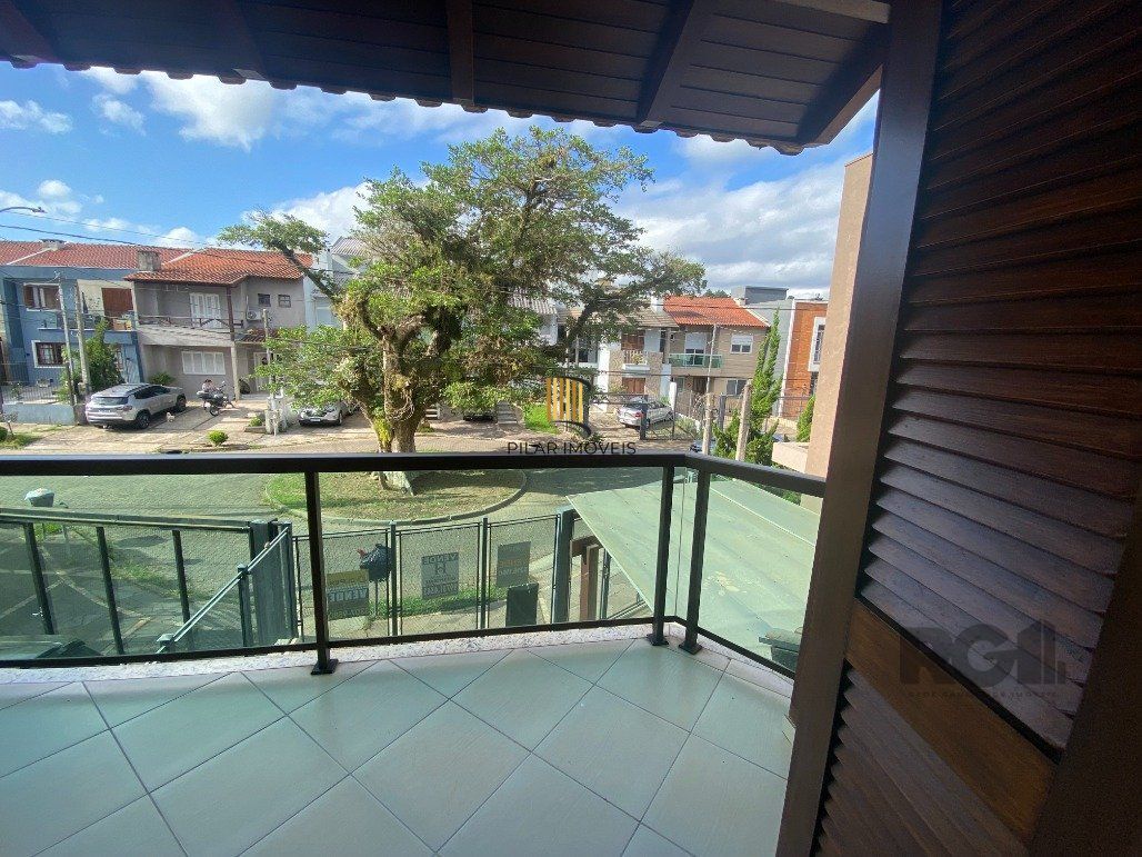 Casa 3 dormitórios no bairro Hípica