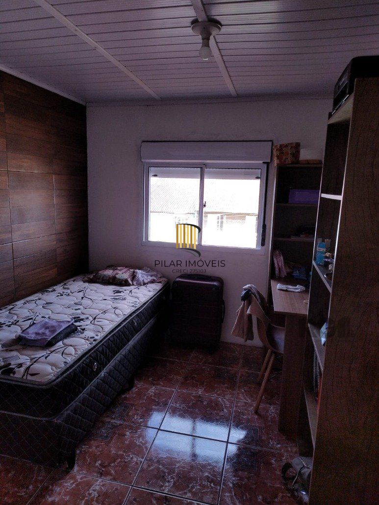 Casa 4 Dormitório(s) Bairro Hípica