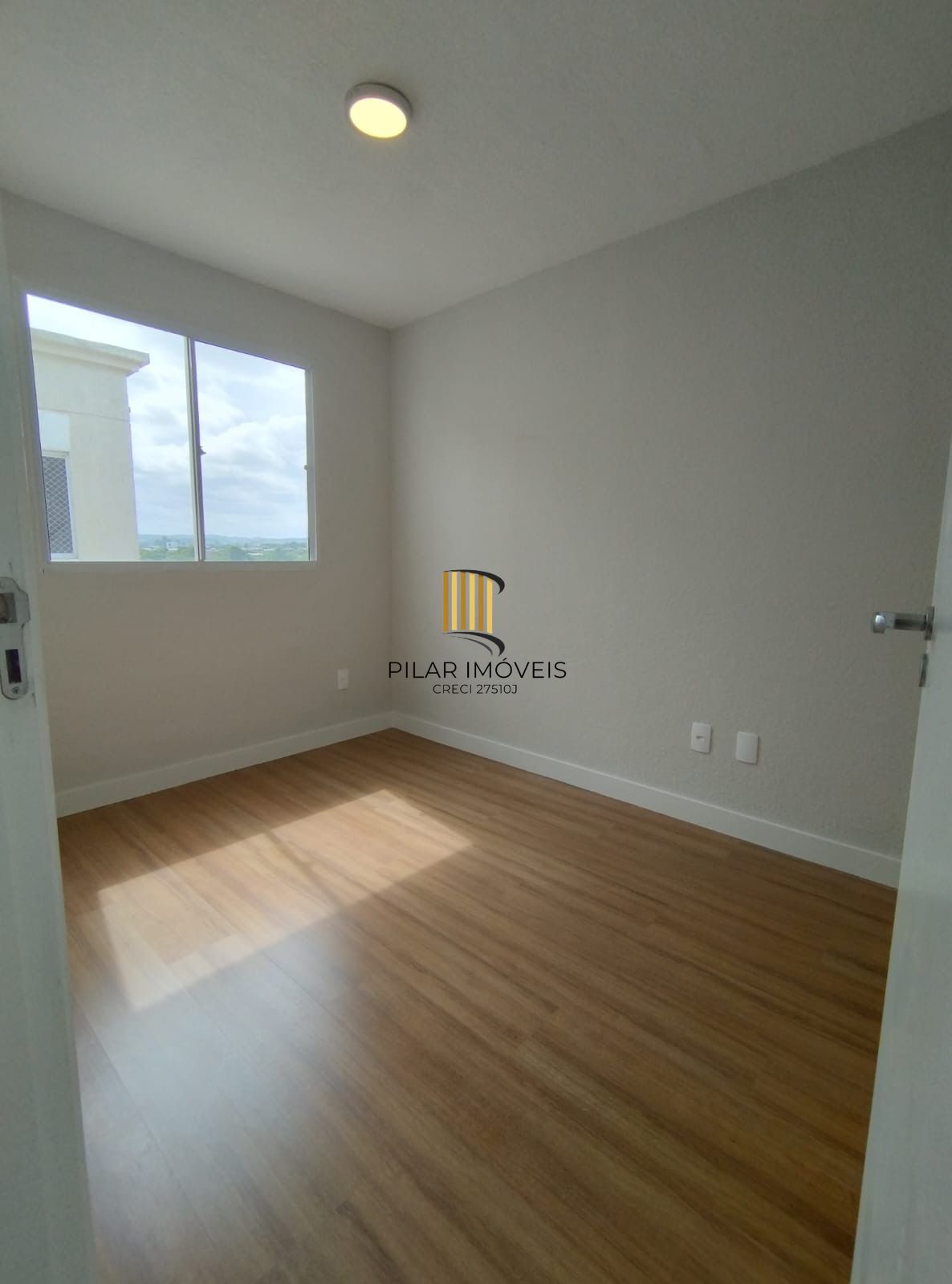 Apartamento 2 dormitórios no bairro Restinga