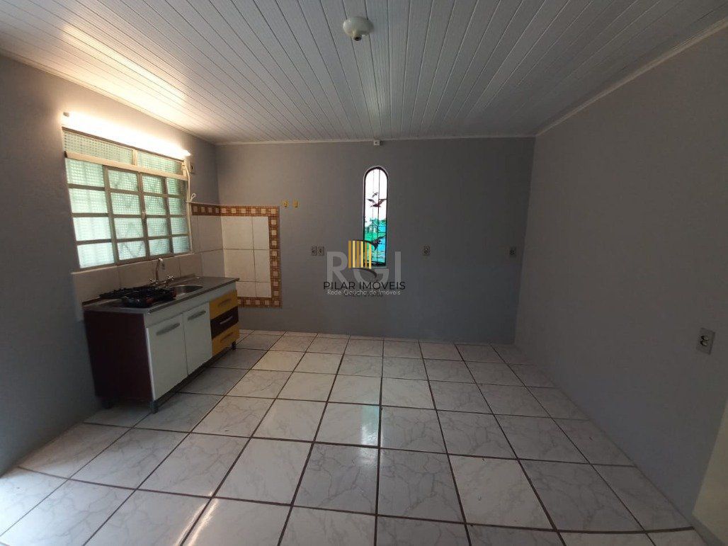 Casa para Venda - 140m², 2 dormitórios, sendo 1 suites, 2 vagas - São Lucas