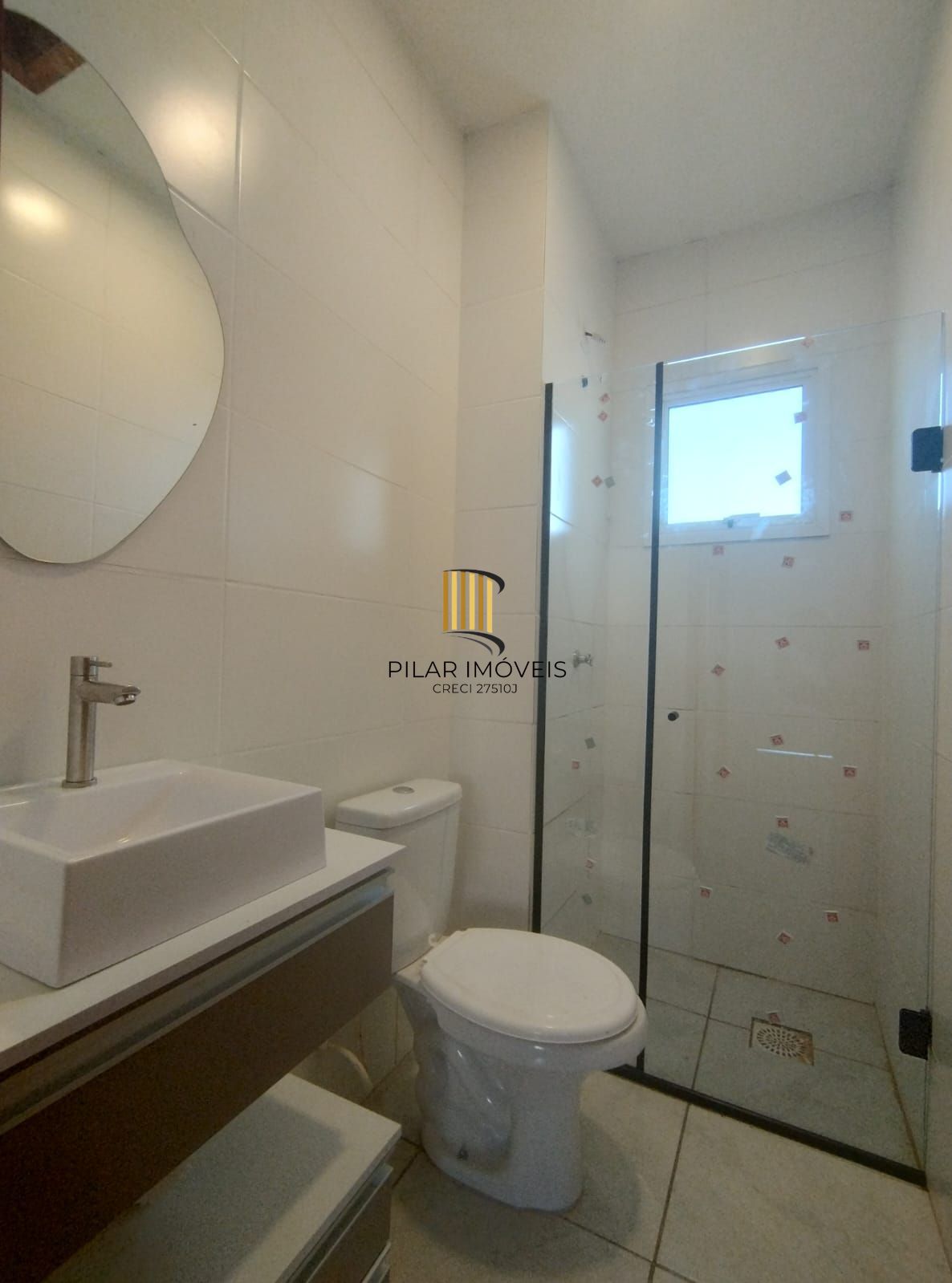 Casa 2 dormitórios no bairro Hípica