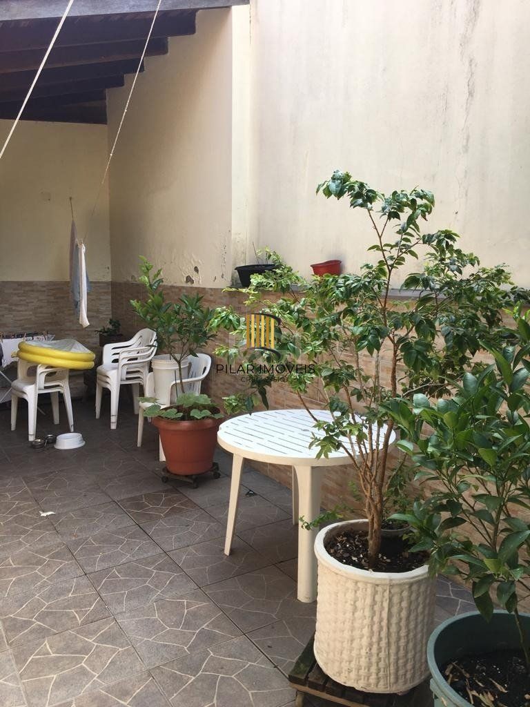 Casa 3 Dormitório(s) Bairro Vila São José