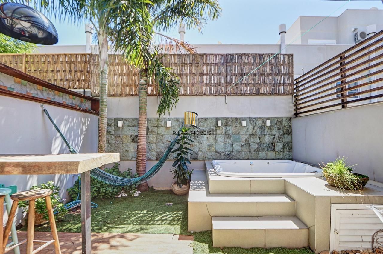 Casa de Condomínio 3 dormitórios no bairro Vila Nova