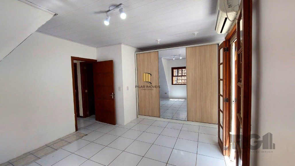 Casa de Condomínio 3 dormitórios no bairro Glória