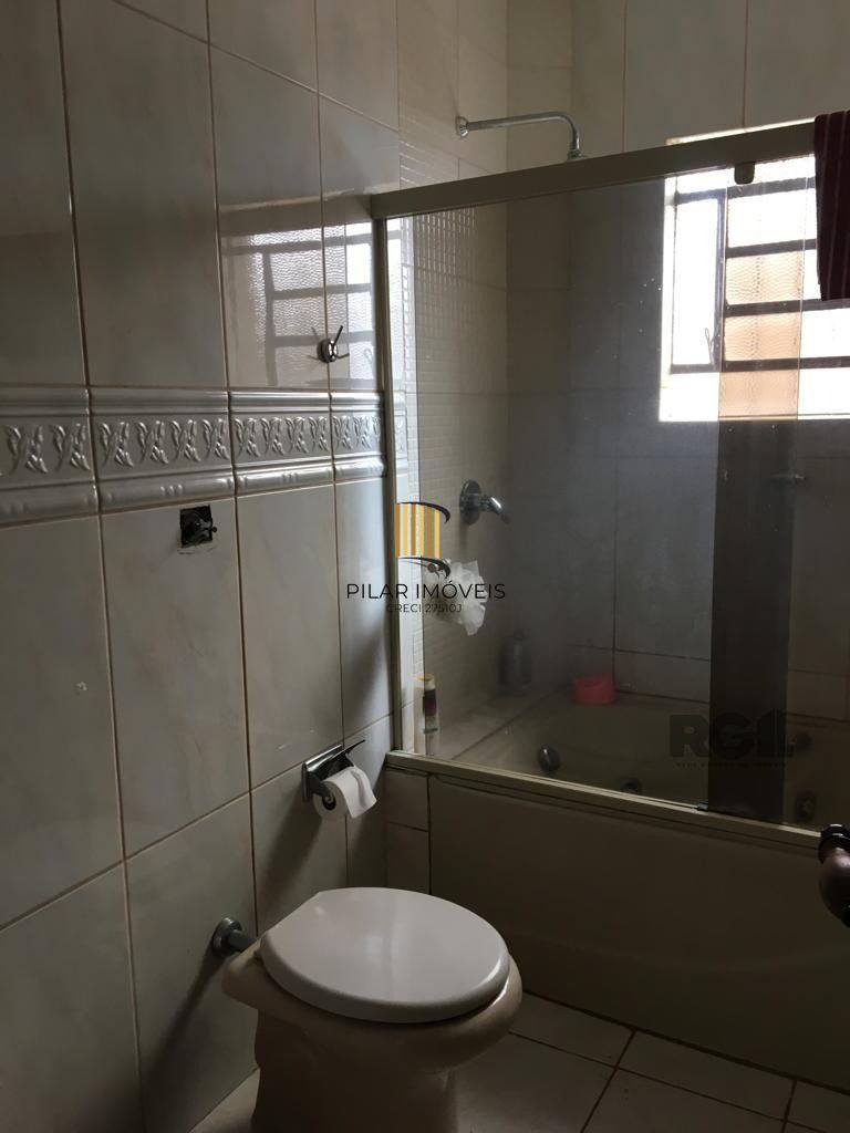 Casa 3 Dormitório(s) Bairro Nonoai