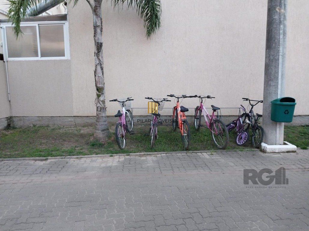 Casa de Condomínio 2 dormitórios no bairro Restinga