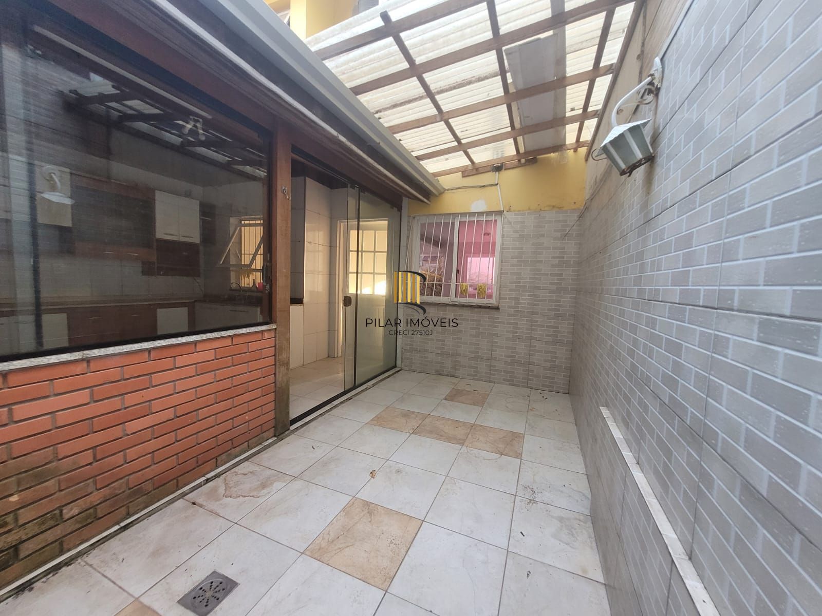 Casa de Condomínio 3 dormitórios no bairro Hípica