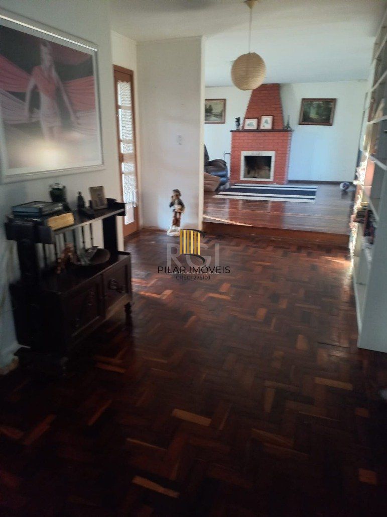 Casa para Venda - 256.44m², 4 dormitórios, sendo 1 suites, 4 vagas - Cavalhada