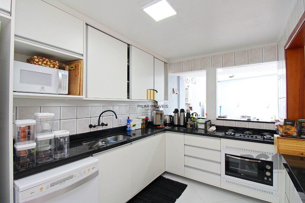 Sobrado para Venda - 218m², 4 dormitórios, sendo 3 suites, 2 vagas - Ipanema