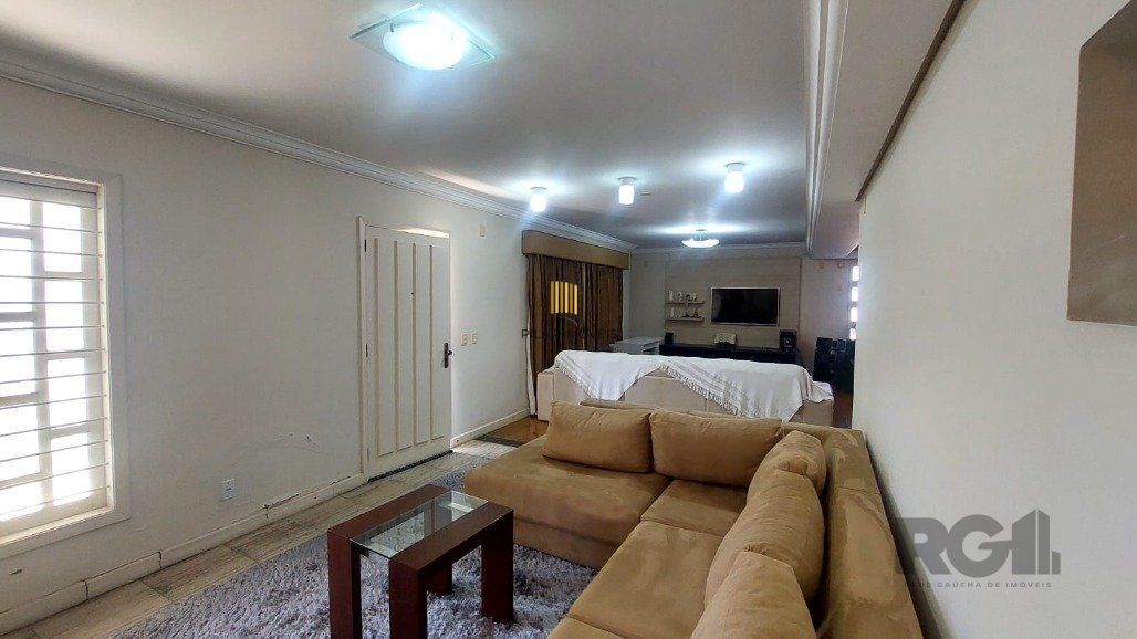 Casa 4 dormitórios no bairro Espírito Santo