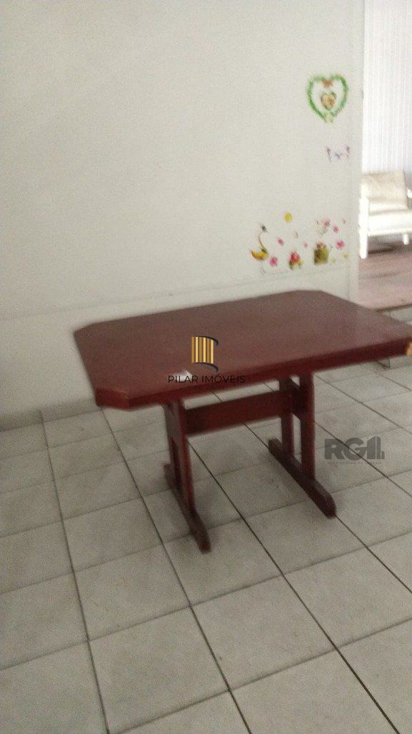 Casa 1 dormitório no bairro Camaquã