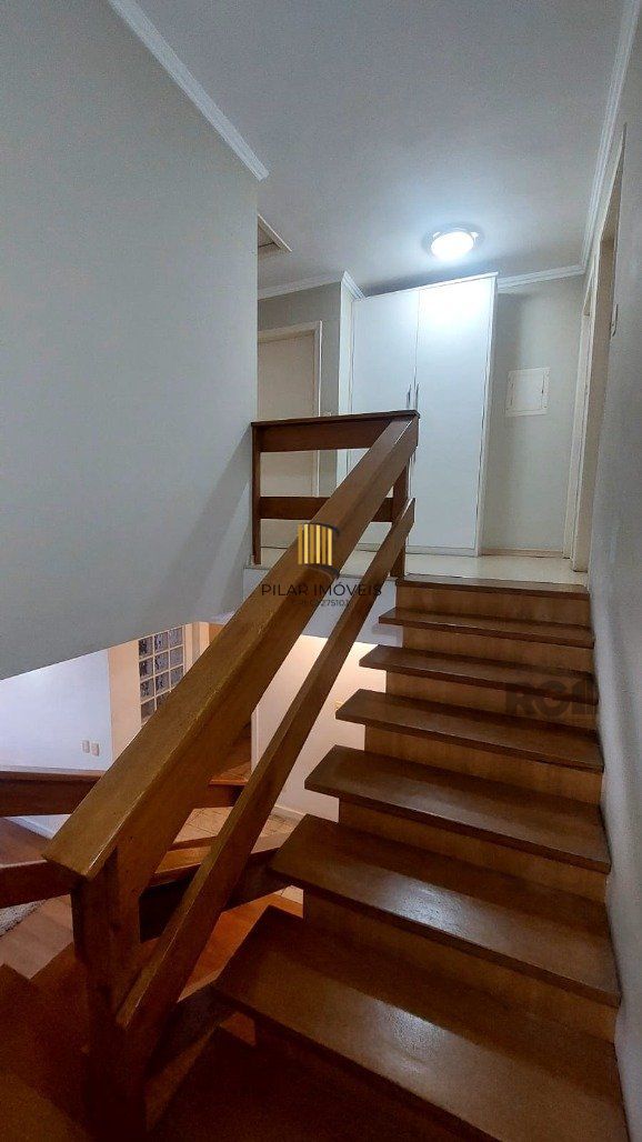 Casa 4 dormitórios no bairro Espírito Santo