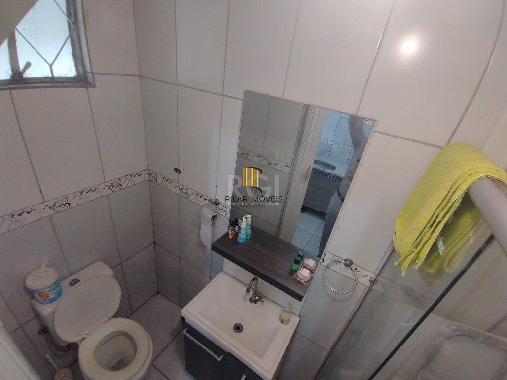 Casa para Venda - 103m², 2 dormitórios, 1 vaga - Hípica