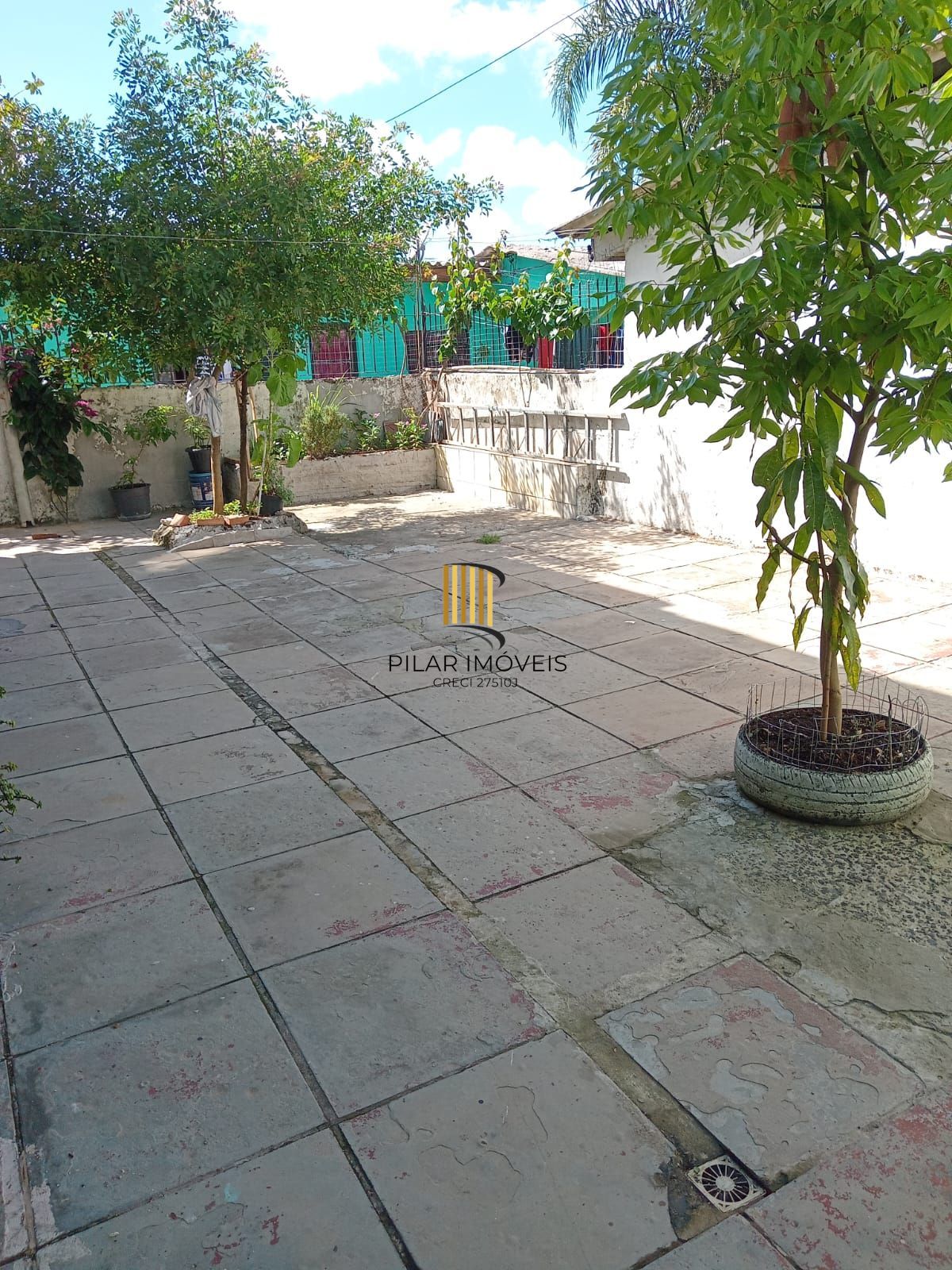 Casa 4 dormitórios no bairro Restinga