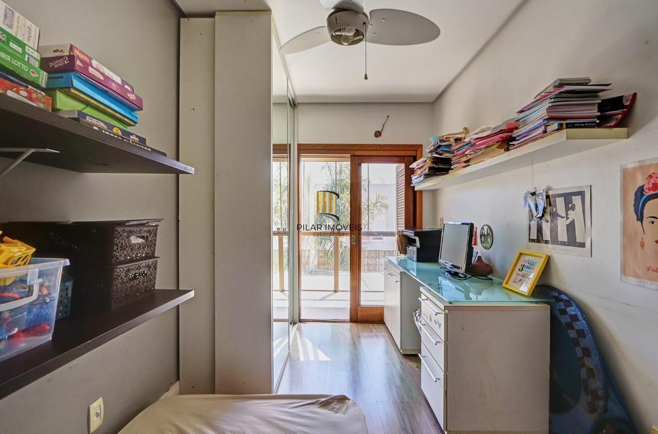 Casa de Condomínio 3 dormitórios no bairro Vila Nova