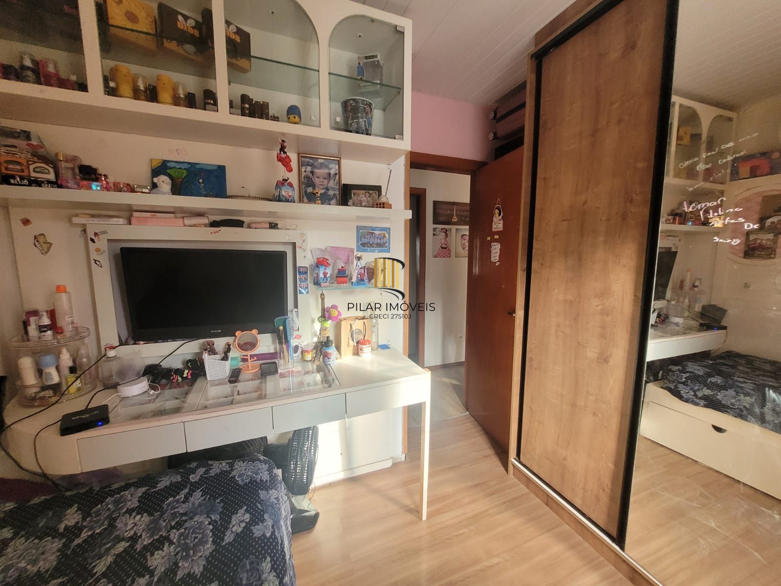 Casa 2 dormitórios no bairro Hípica