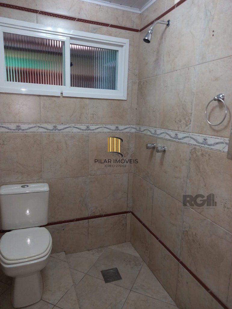 Casa 4 Dormitório(s) Bairro Hípica