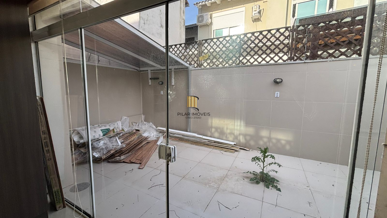 Casa 3 dormitórios no bairro Hípica