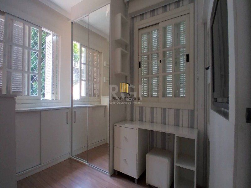 Sobrado para Venda - 162.4m², 3 dormitórios, sendo 1 suites, 2 vagas - Vila Assunção