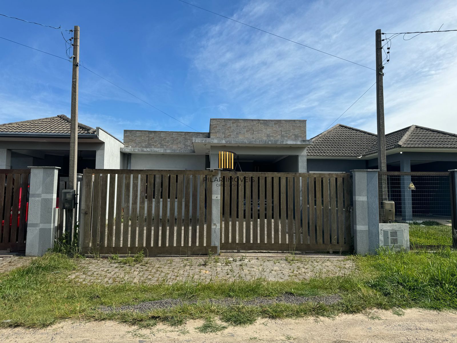 Casa 3 dormitórios no bairro Tramandaí - Pilar Imóveis