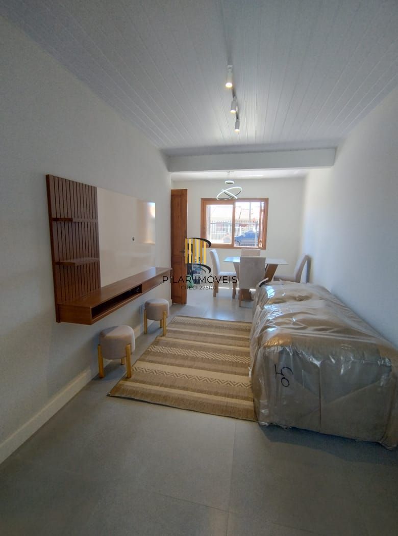 Casa 3 dormitórios no bairro Hípica