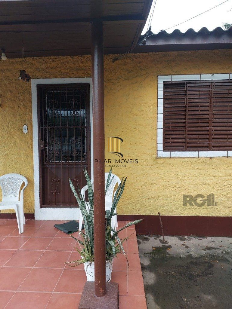 Casa 2 dormitórios no bairro Hípica