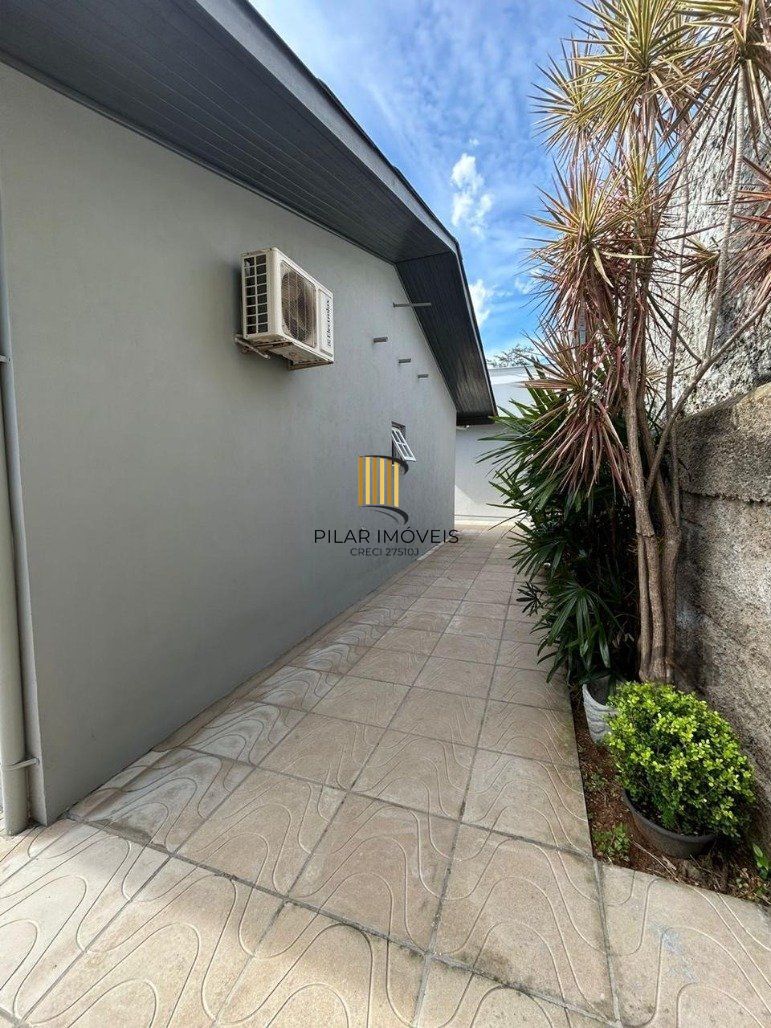 Casa 4 dormitórios no bairro Feitoria