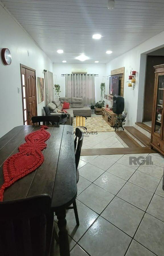 Casa 2 Dormitório(s) Bairro Ipanema