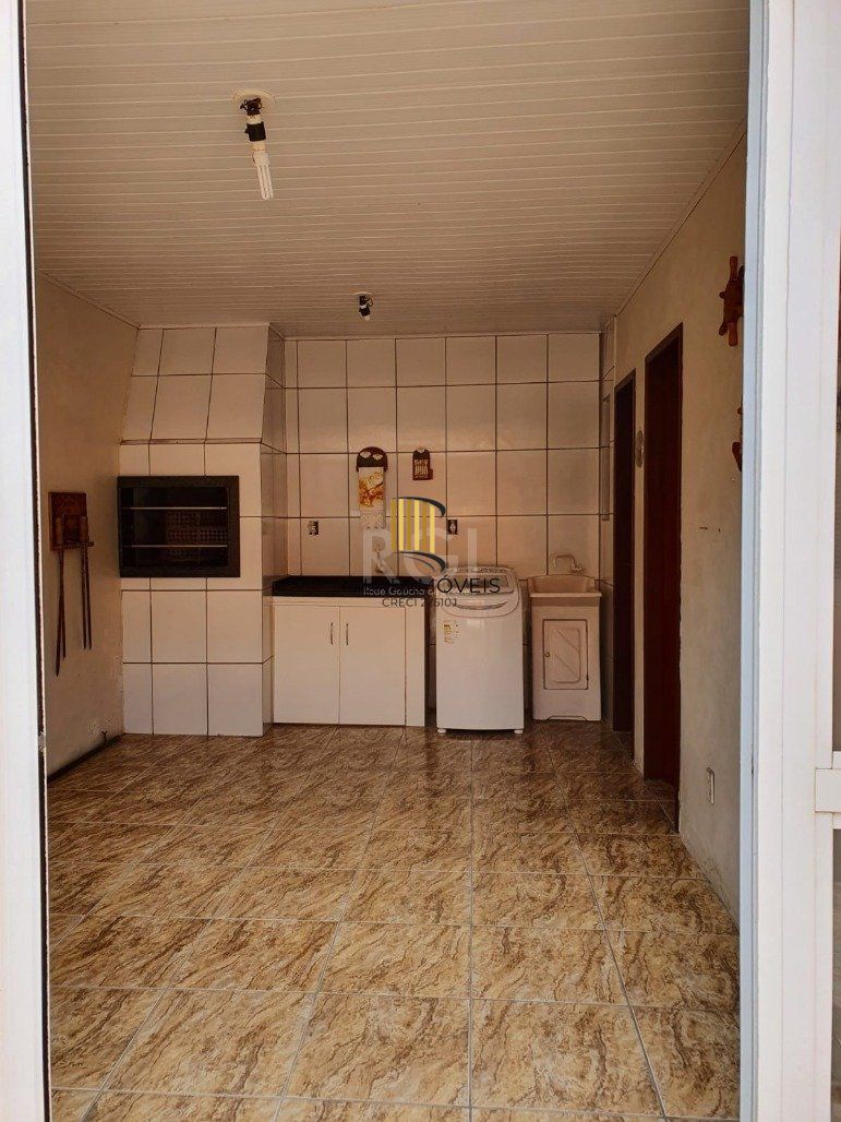 Casa para Venda - 66m², 3 dormitórios, 3 vagas - Salinas