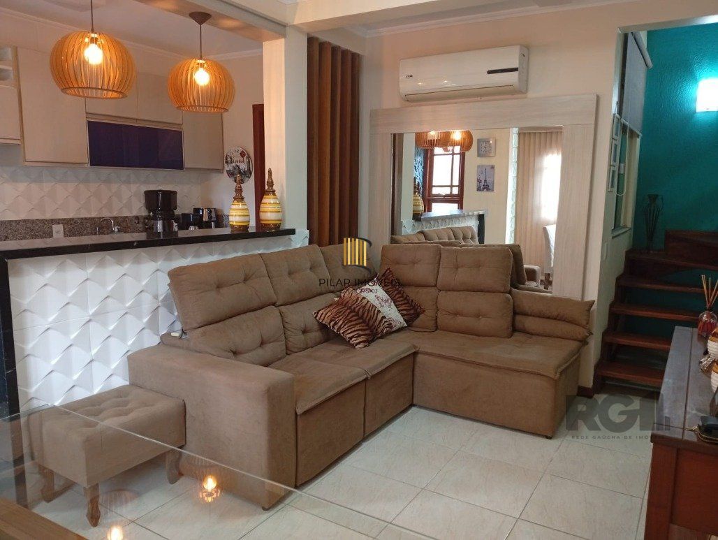 Casa 2 dormitórios no bairro Hípica