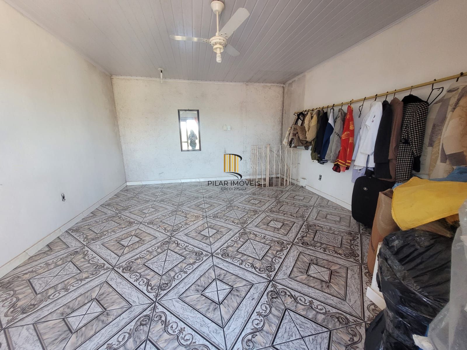 Casa 4 dormitórios no bairro Restinga