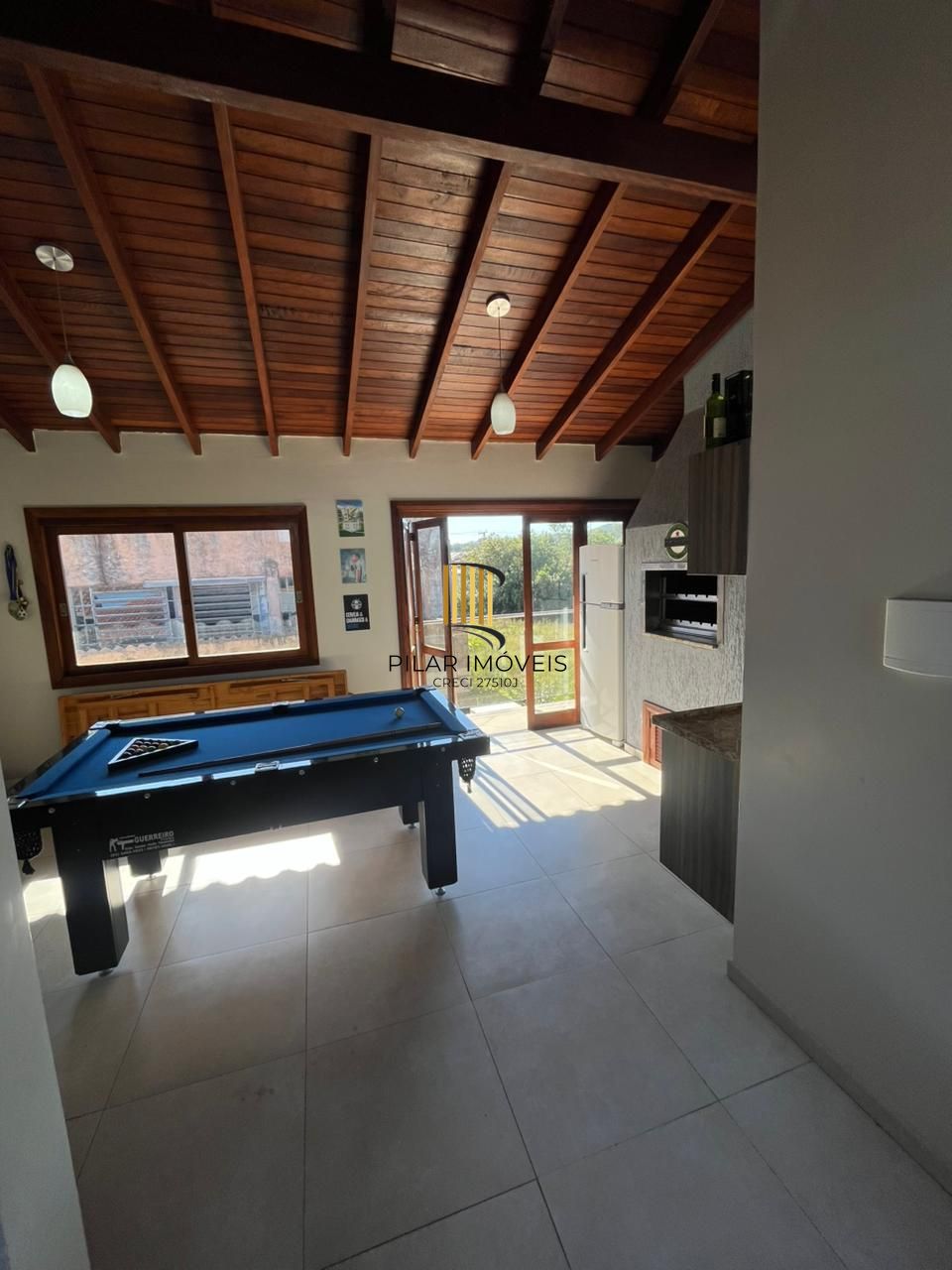 Sobrado triplex com piscina no Loteamento Nova Ipanema