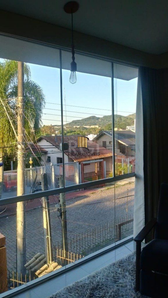 Casa 3 Dormitório(s) Bairro Imperial Parque