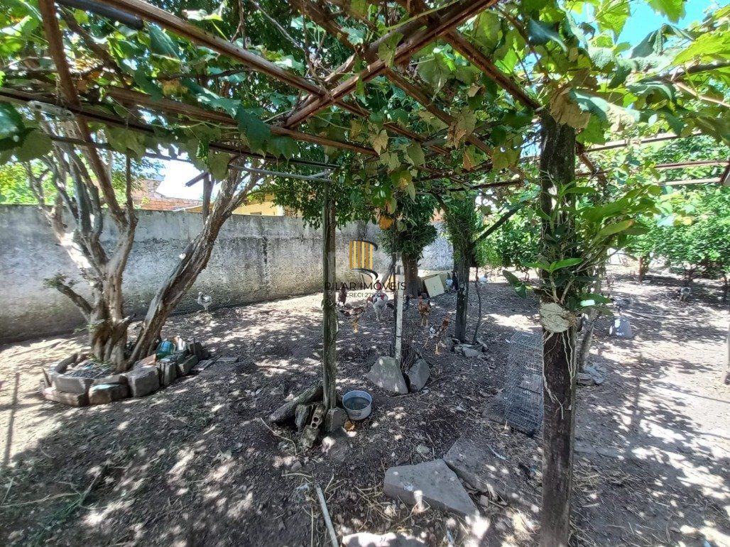 Casa para Venda - 120m², 2 dormitórios, sendo 1 suites, 3 vagas - Hípica