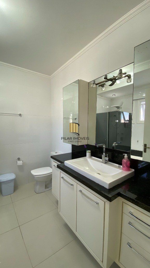 Casa 3 Dormitório(s) Bairro Hípica