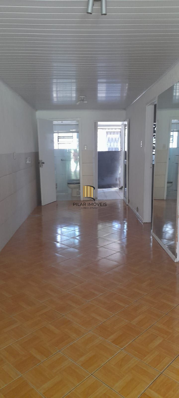 Casa 2 dormitórios no bairro Hípica