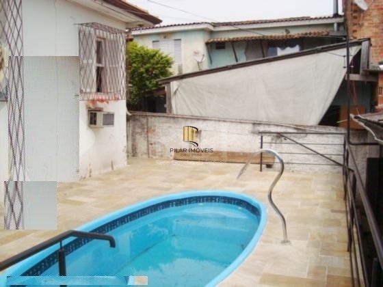 Casa para Venda - 150m², 3 dormitórios, 2 vagas - Glória