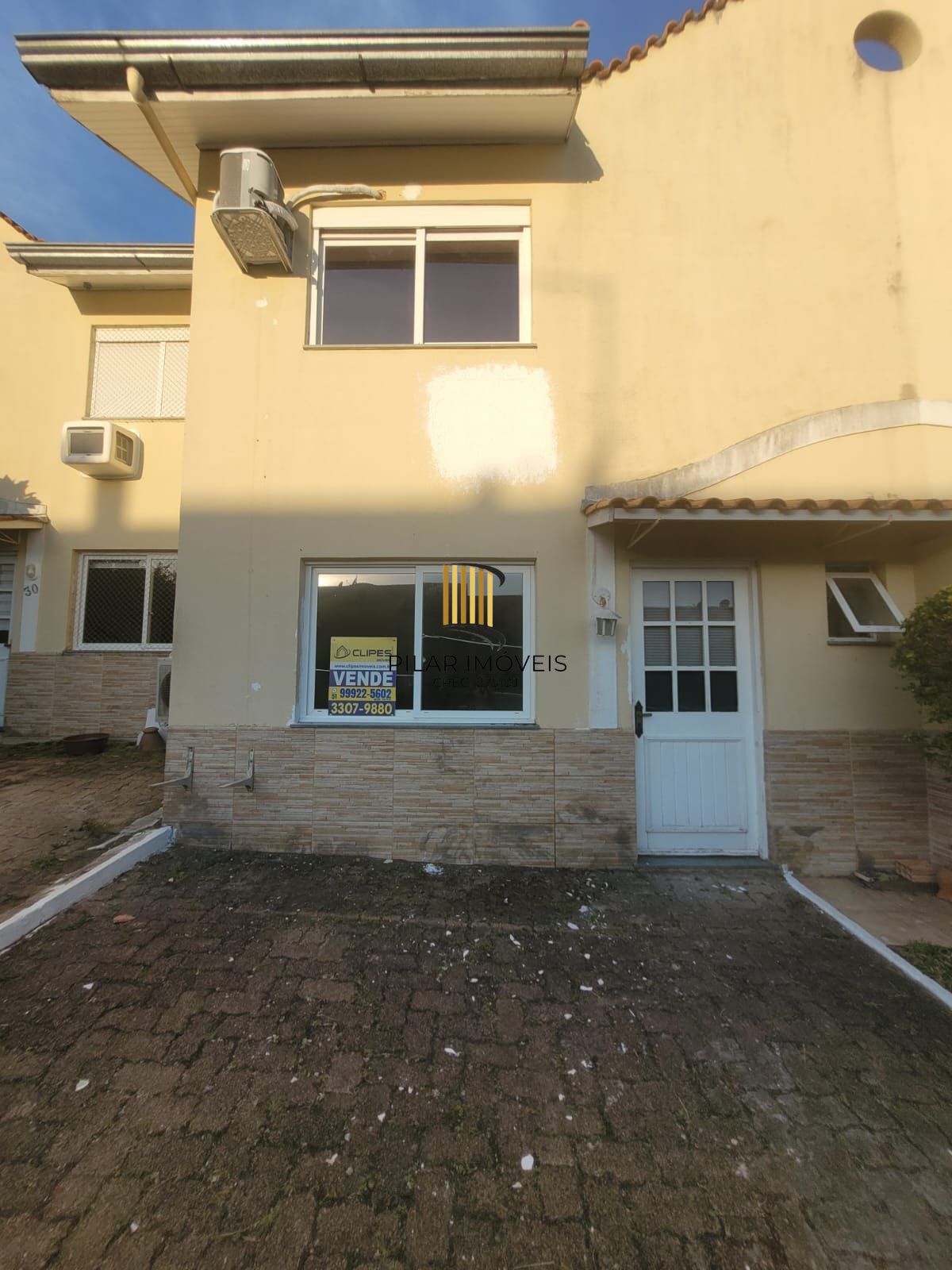 Casa de Condomínio 3 dormitórios no bairro Hípica